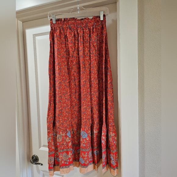 Hautellie Boutique Cotton Maxi Skirt Red Floral Print Ruffle Tier Size Med NWOT - Picture 9 of 16